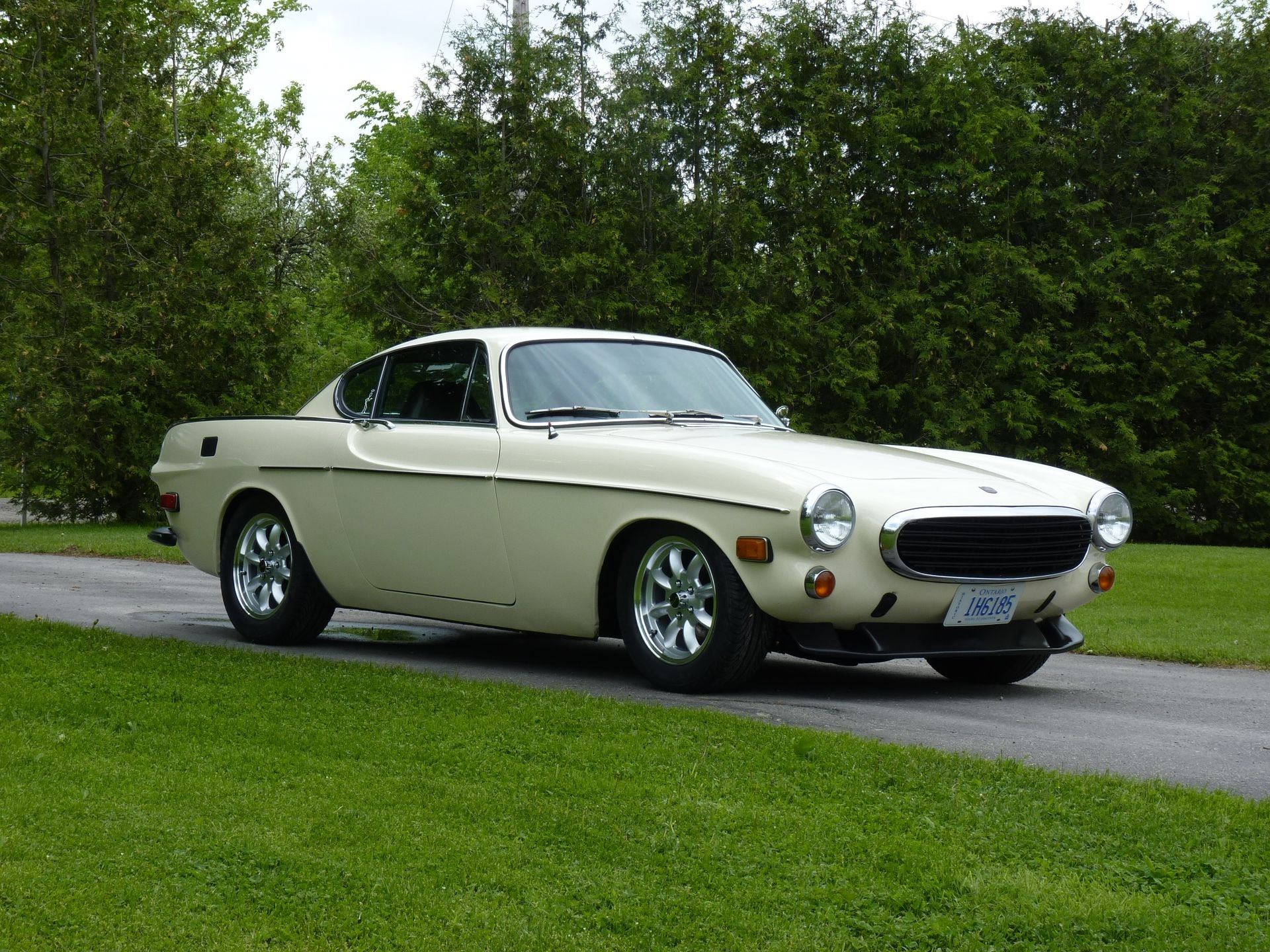Volvo 1800/1800ES with VTO vintage aluminum wheels - Photo 2
