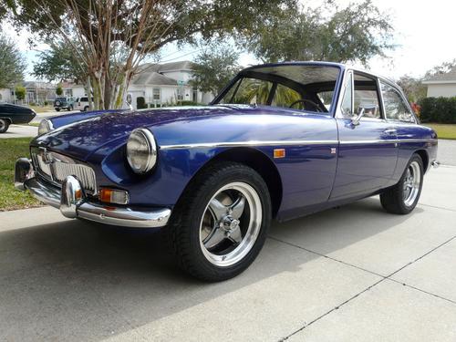 MG MGB/GT with VTO vintage aluminum wheels - Photo 17