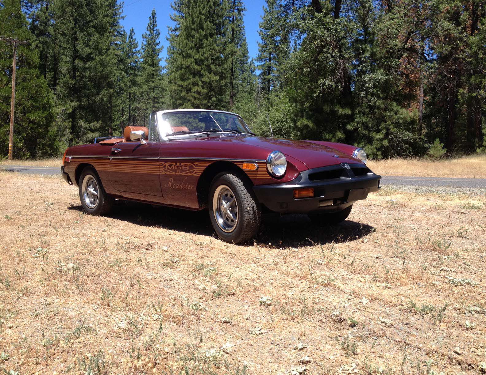 MG MGB/GT with VTO vintage aluminum wheels - Photo 21
