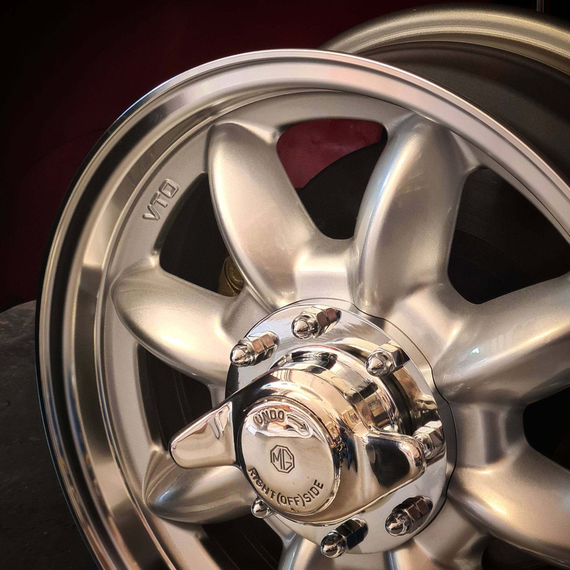 MG MGA with VTO vintage aluminum wheels - Photo 5