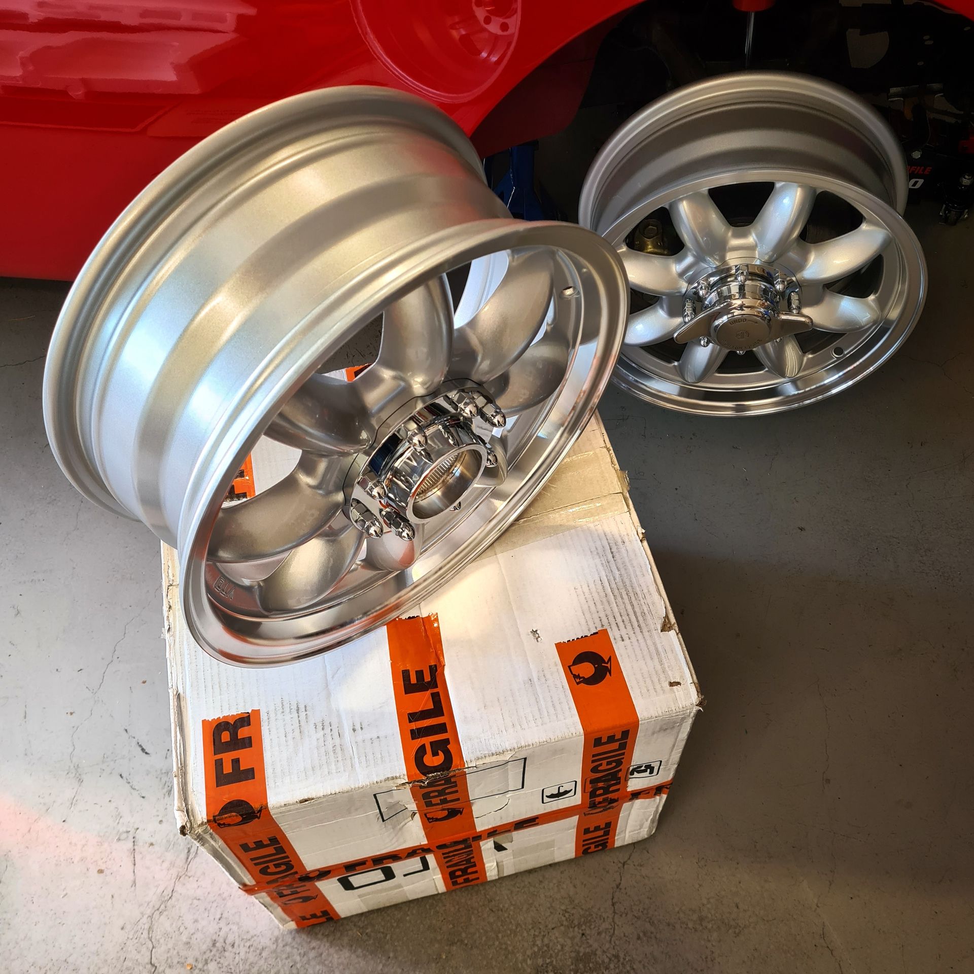 MG MGA with VTO vintage aluminum wheels - Photo 11