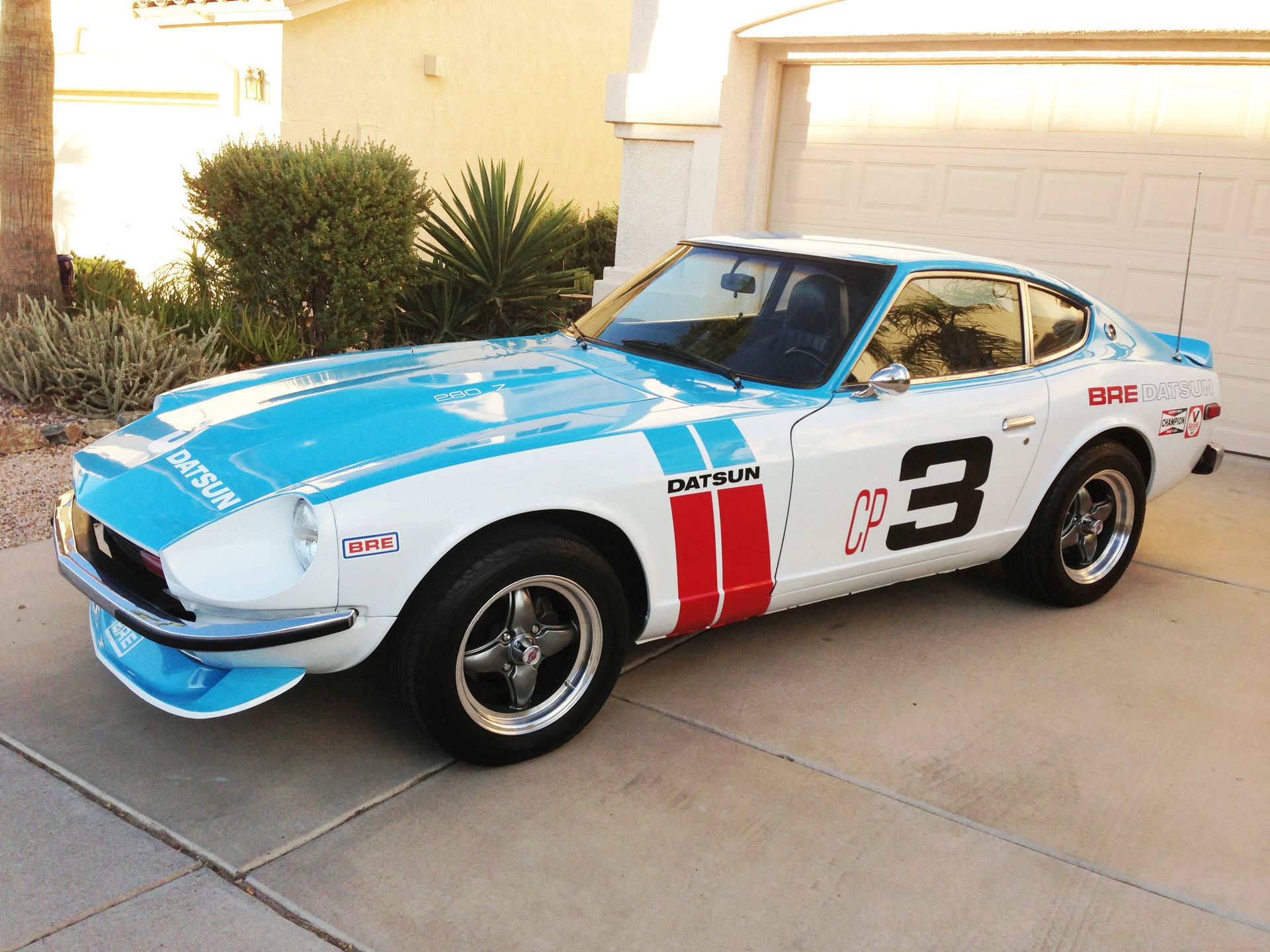 Datsun 240Z with VTO vintage aluminum wheels - Photo 5