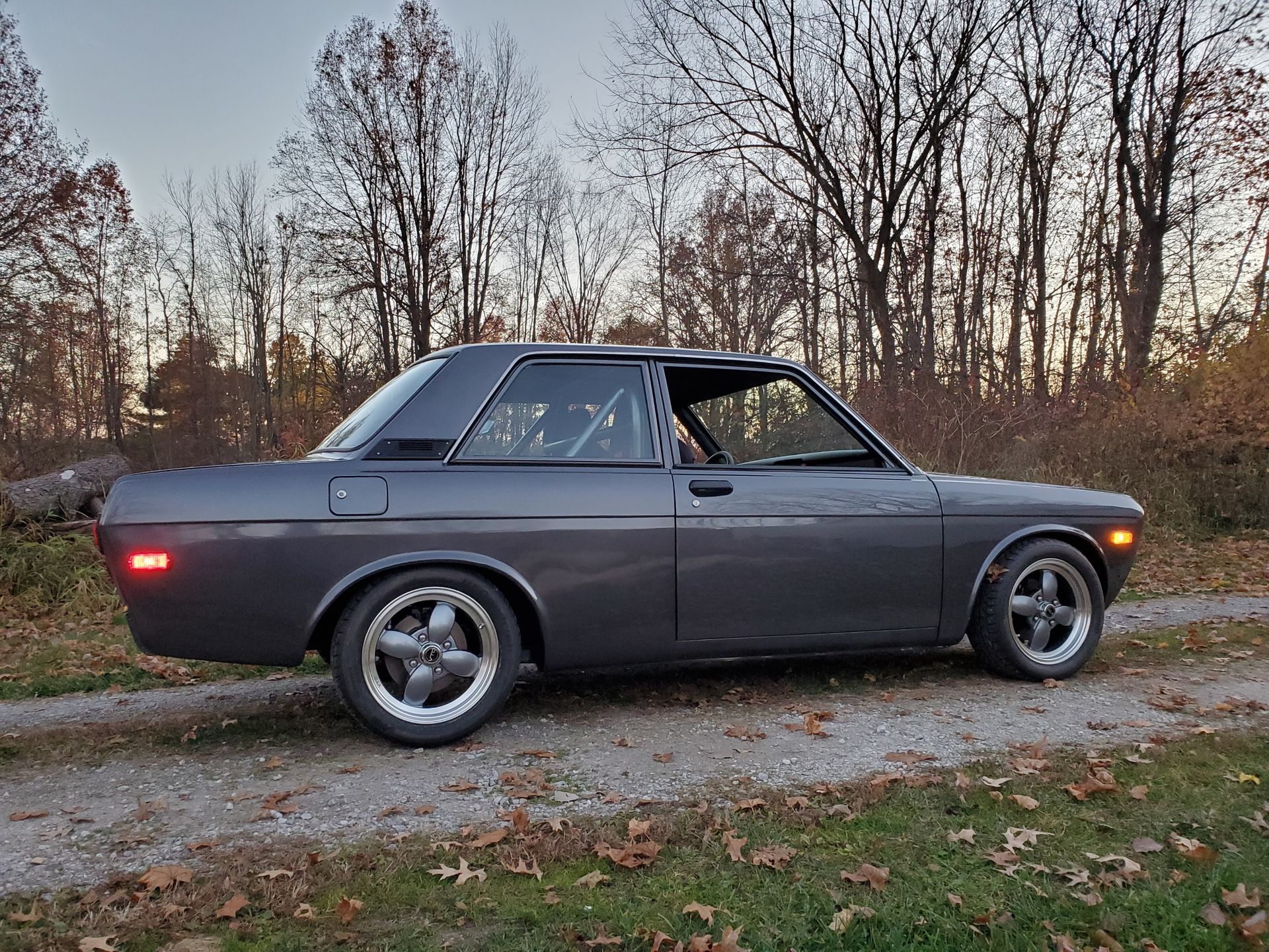 Datsun 510 with VTO vintage aluminum wheels - Photo 8
