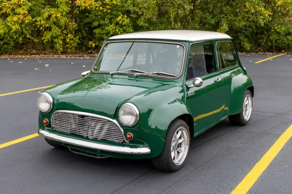 1966_austin_mini_1966_austin_mini_79d9f8f3-013c-4d88-b73b-2d1c6ce3367e-z3zmUT-82762-82763-scaled.webp