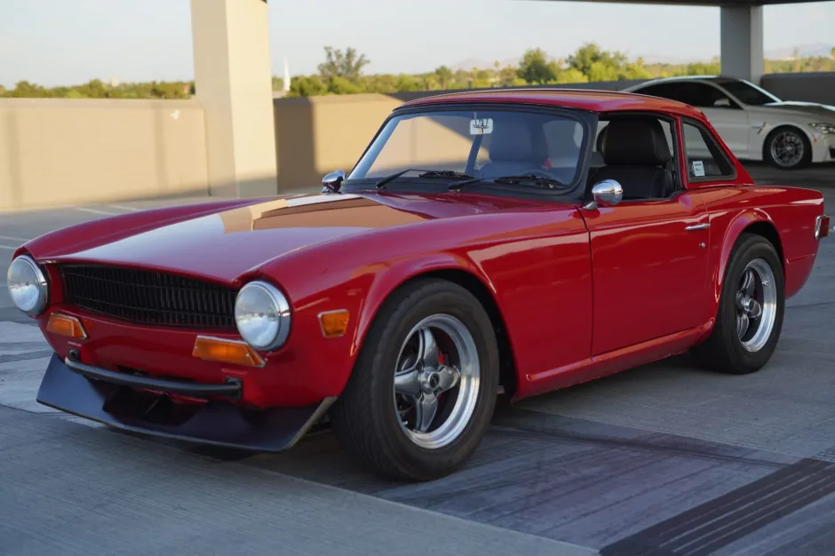 1974 Triumph TR6 side profile